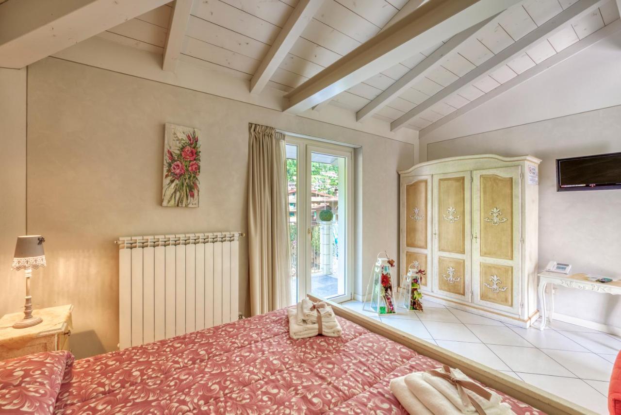 Villa Liberty Darfo Boario Terme Exterior photo